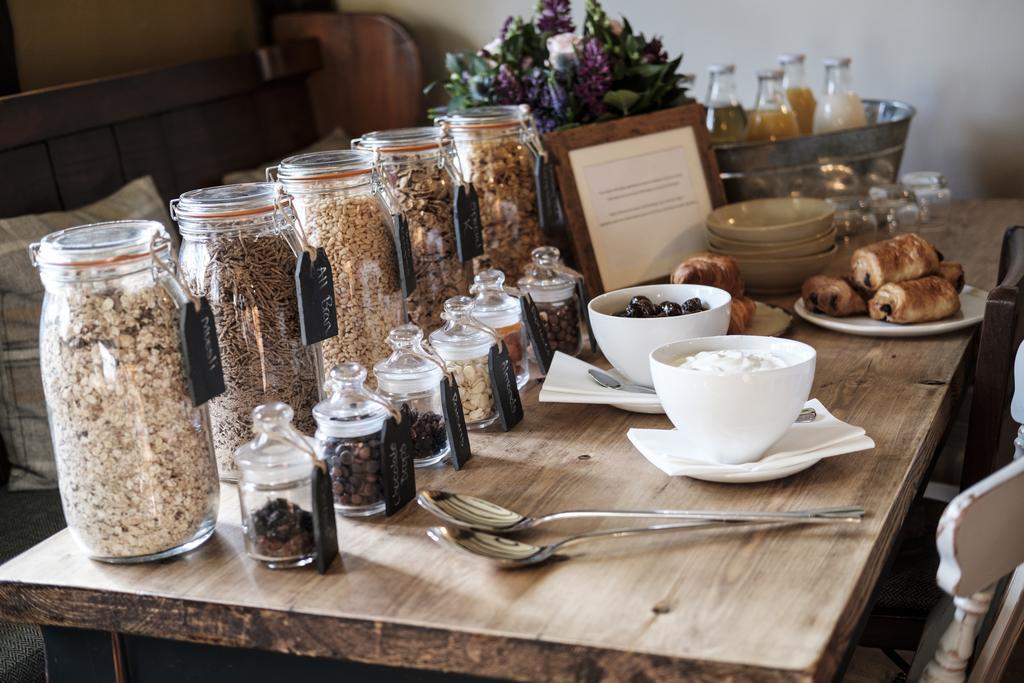The White Hart Hotel Stockbridge  Bagian luar foto