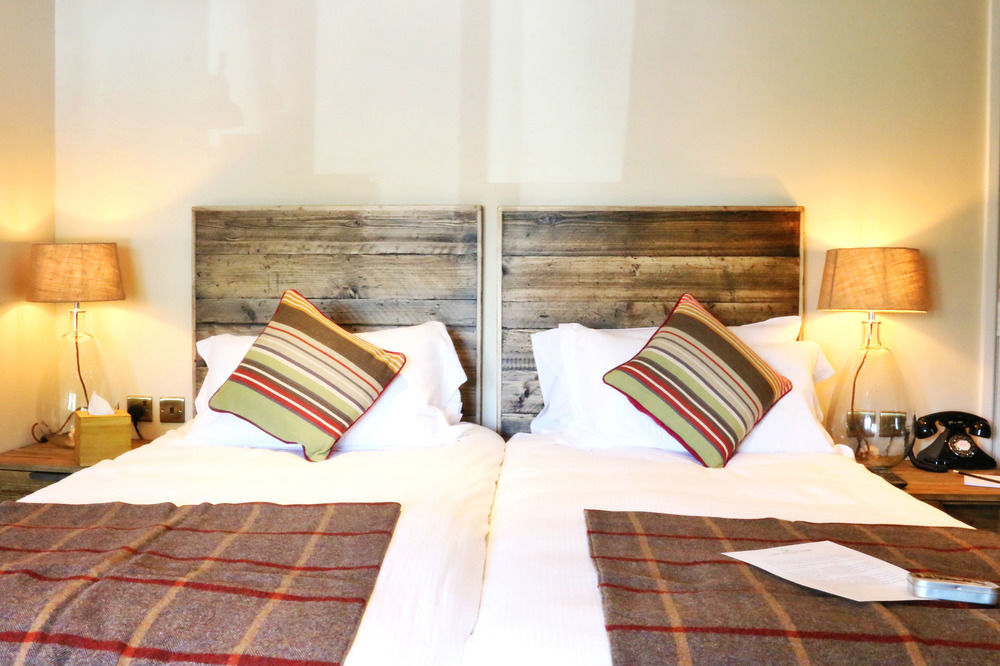 The White Hart Hotel Stockbridge  Bagian luar foto