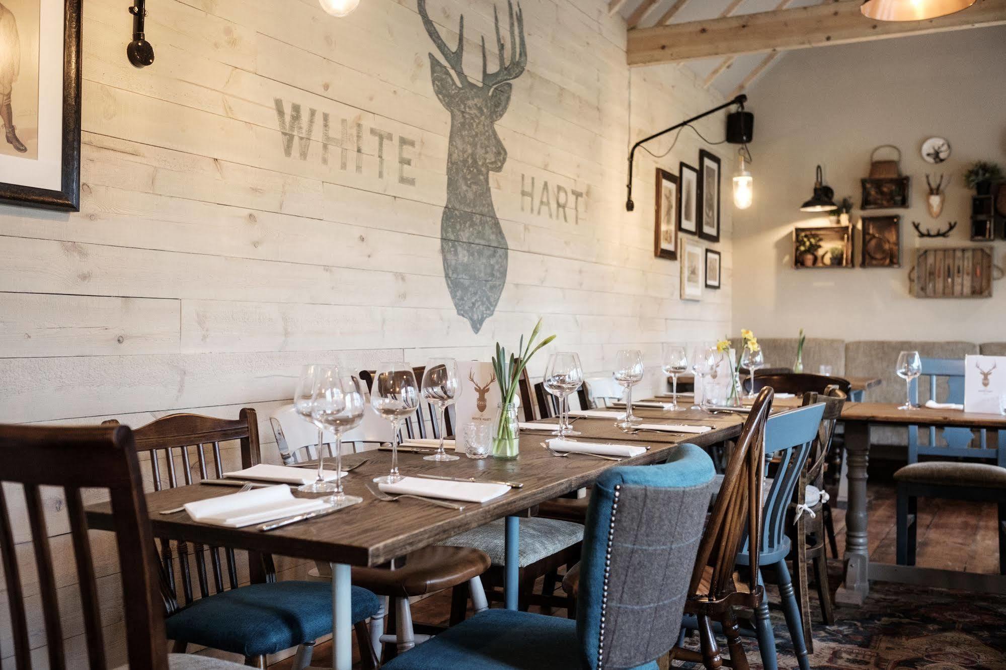 The White Hart Hotel Stockbridge  Bagian luar foto