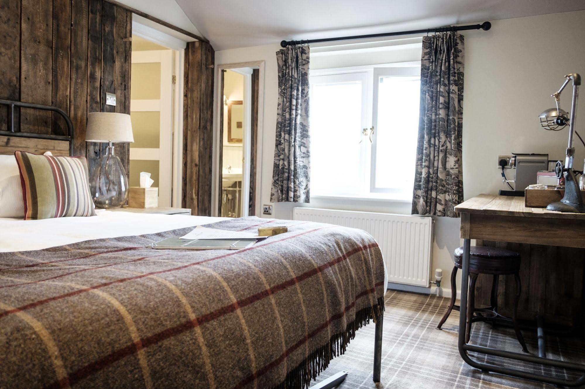 The White Hart Hotel Stockbridge  Bagian luar foto
