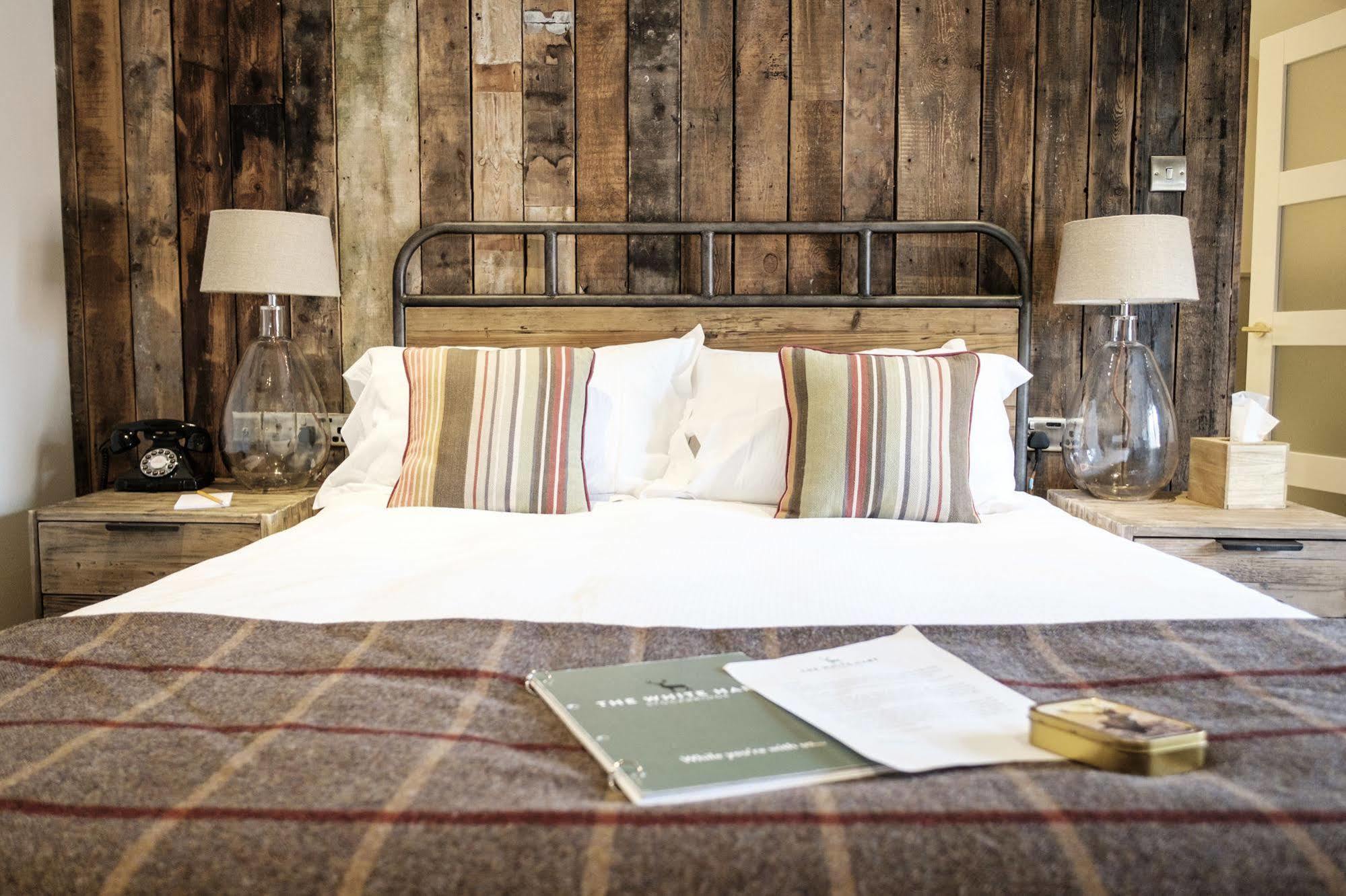 The White Hart Hotel Stockbridge  Bagian luar foto