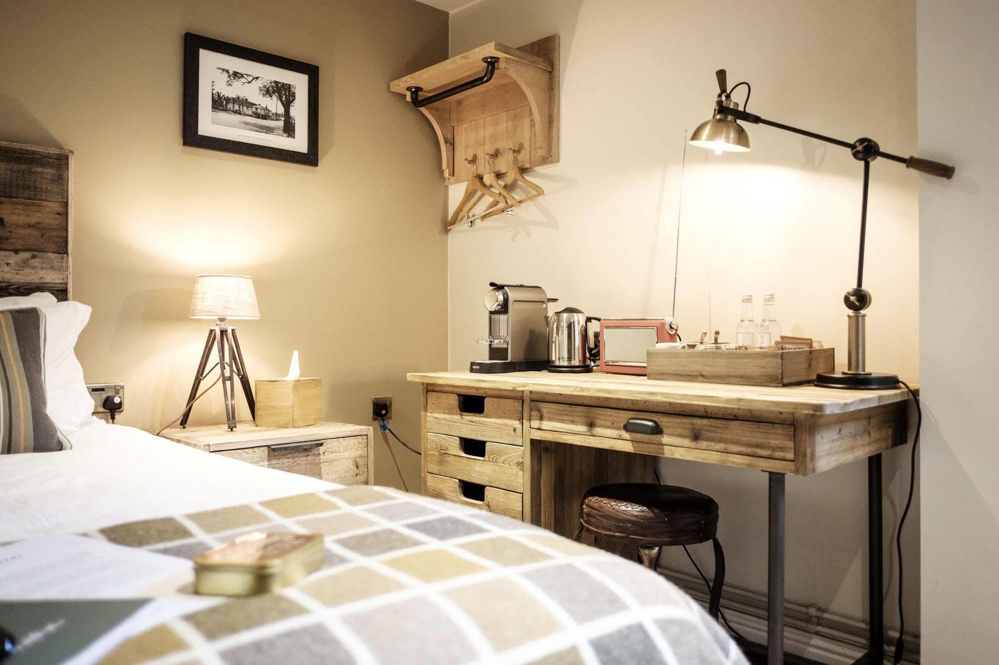 The White Hart Hotel Stockbridge  Bagian luar foto