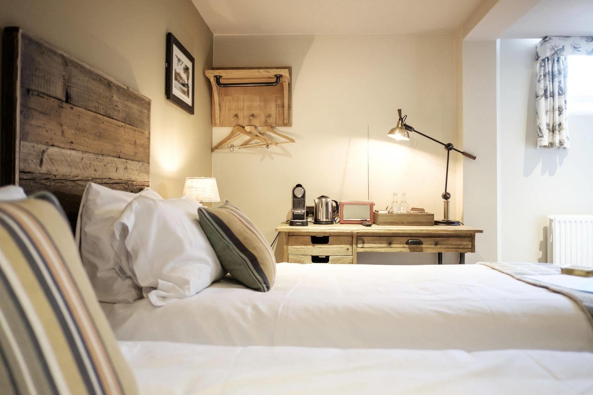 The White Hart Hotel Stockbridge  Bagian luar foto